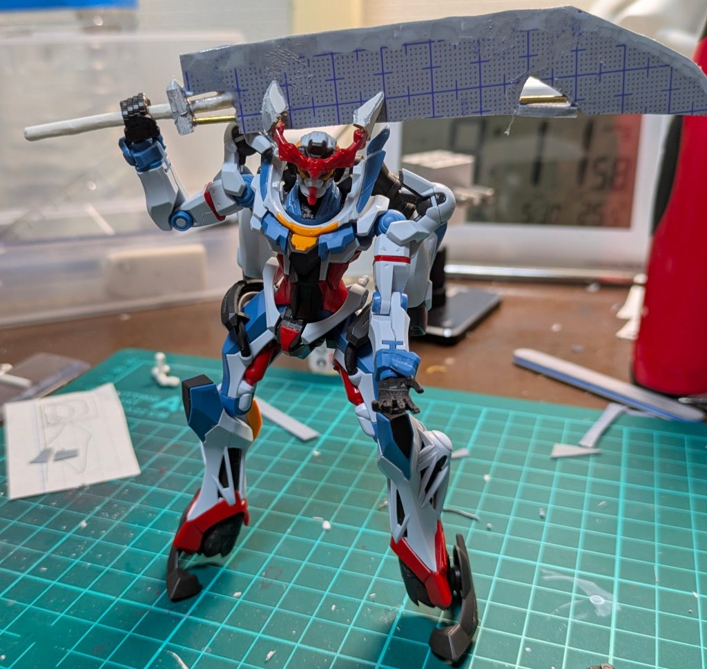 肩に担いで手招きポーズ、いいですねぇ(gundam-kao8)