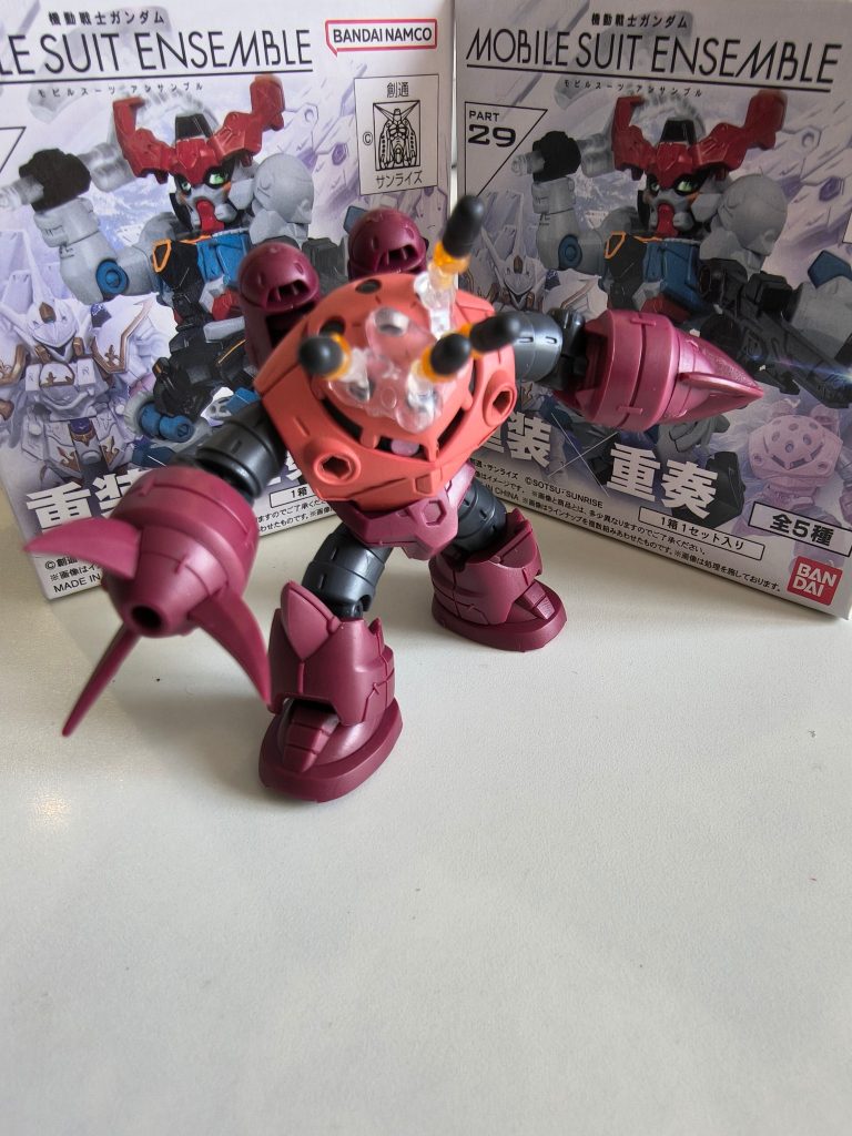 素組みして武器セットをつけたところ