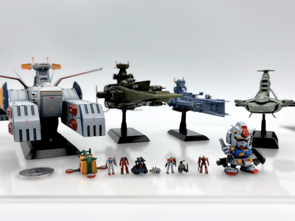 塗装のみで製作工程もないので、サイズ比較などを。艦載機も一端のコレクションになってきました🤔前列左端が一円玉、右端が食玩V作戦ビスケット。小さいと話題になった食玩も、この並びならメガサイズのようです😁