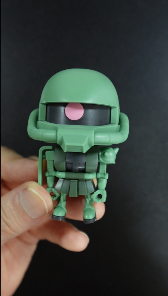 今回使用したキットはザクプラくん。ＳＤ体型よりも更にかわいらしい造形のキット。今回の作品にピッタリだと思いこれをチョイス。