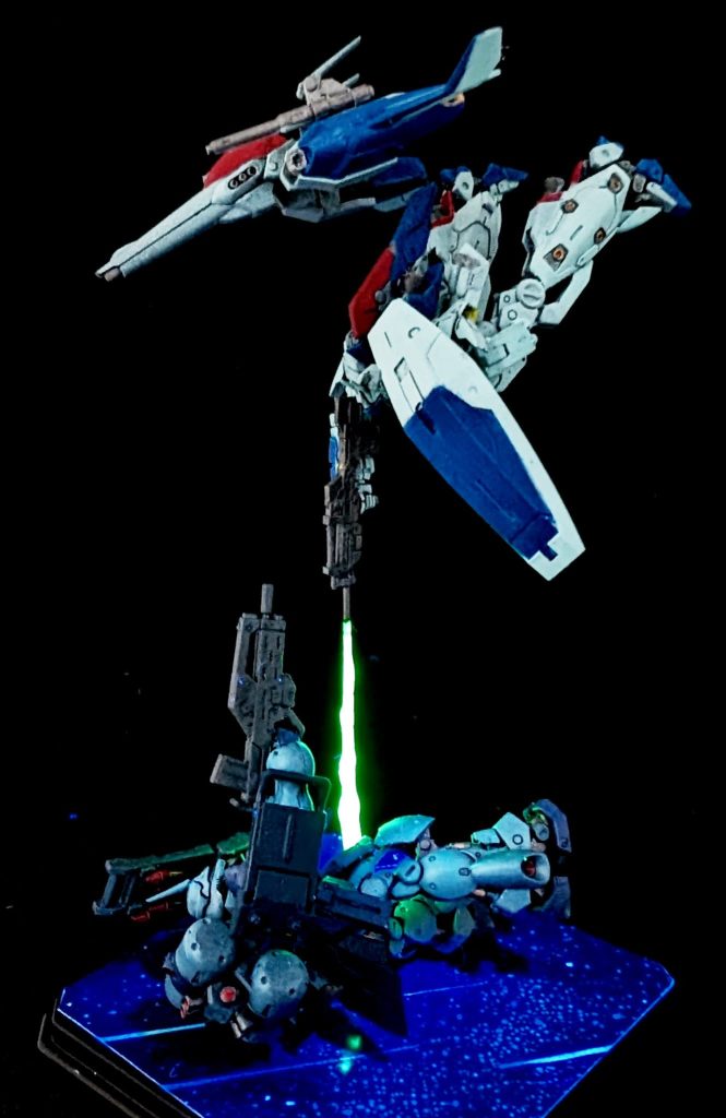 真鍮線一本で支えられるのがアーティファクトのいいところですね