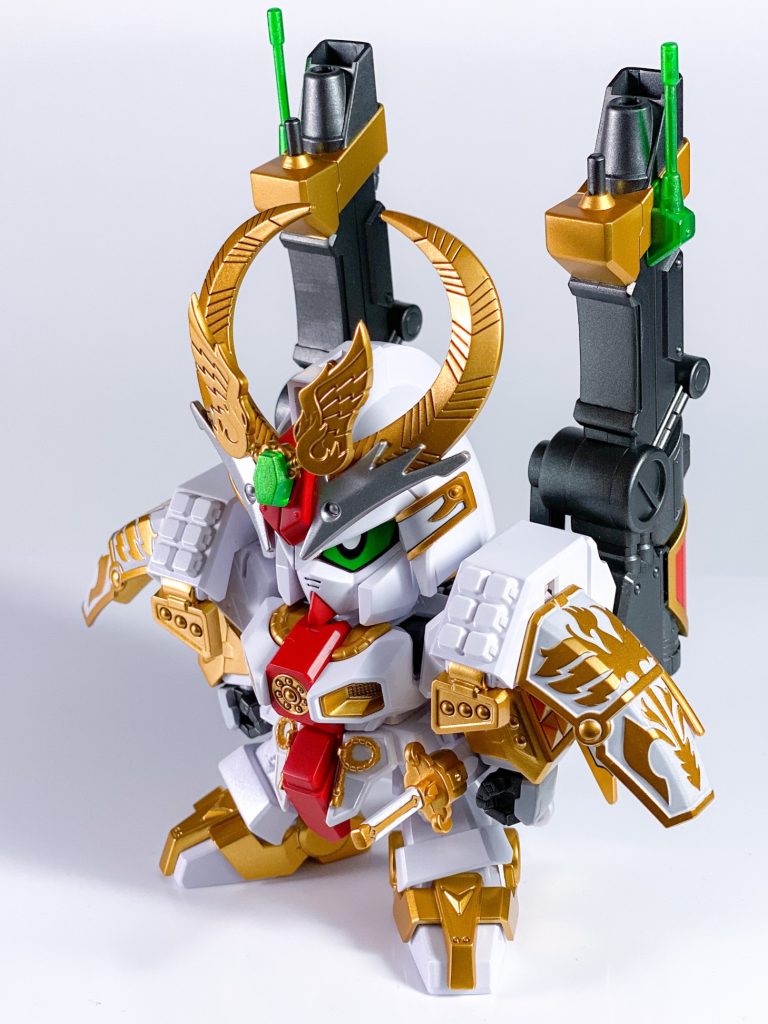 両肩は流石に水性ホビーカラーで拭き取りにしました。しかしマスキング地獄を経て完成した時は二代目のカッコよさにニヤニヤがとまりませんでした。ちなみに腰の縄のようなモールドが1番神経使いました。あと、刀の柄も中々手強かったです。