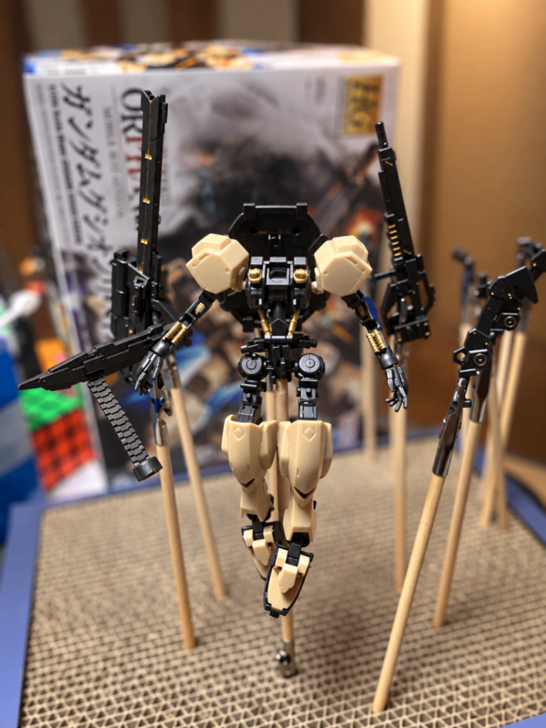 内部フレームがイケメンすぎるガンメタル+ゴールド