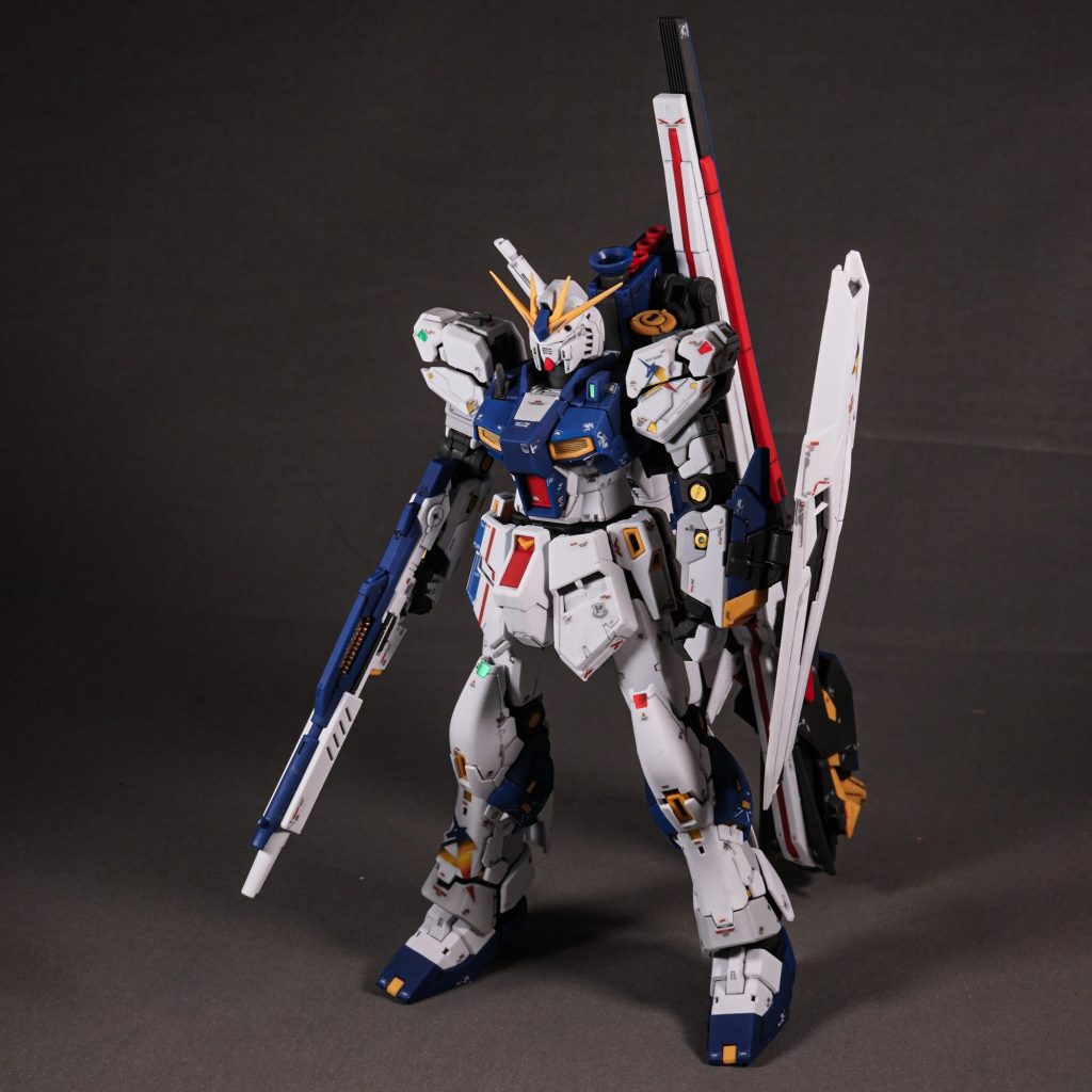 RX-93ff νガンダム–2枚目/制作者：しるばにあ