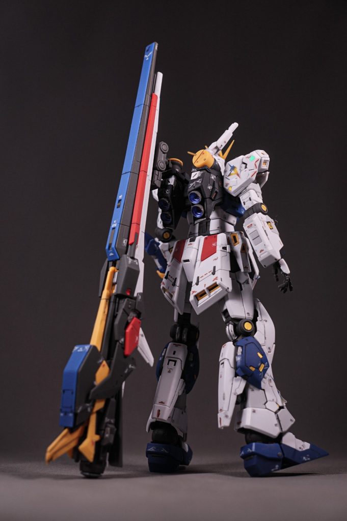 RX-93ff νガンダム–3枚目/制作者：しるばにあ