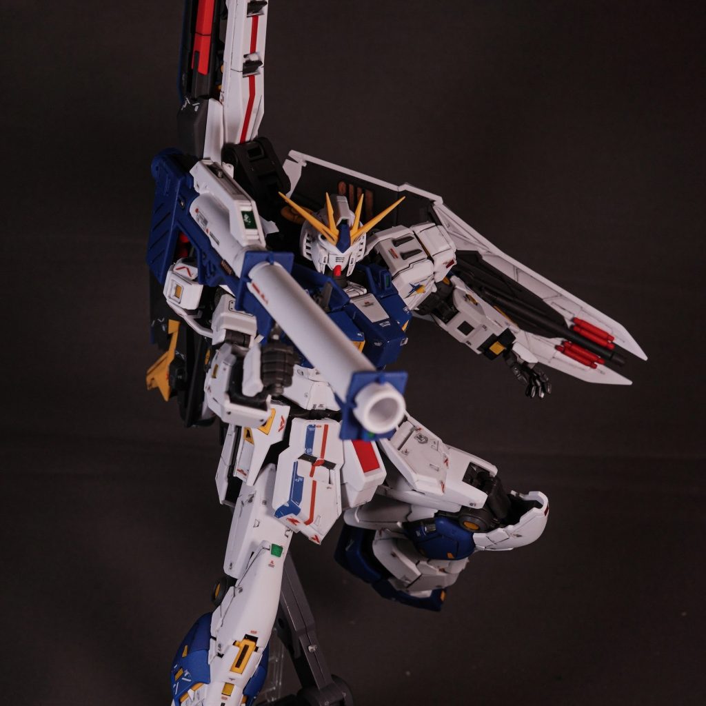 RX-93ff νガンダム–8枚目/制作者：しるばにあ