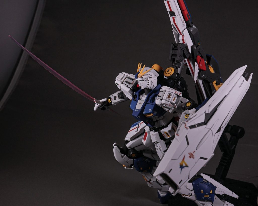 RX-93ff νガンダム–9枚目/制作者：しるばにあ
