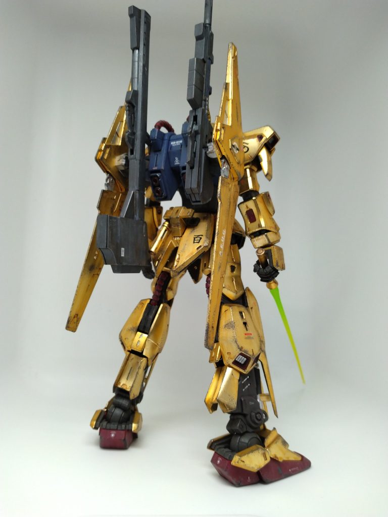背面ショット。メッキキットは敬遠してたのですが、汚しがこれほどマッチするとは思いませんでした。シタデル筆塗りも初です。