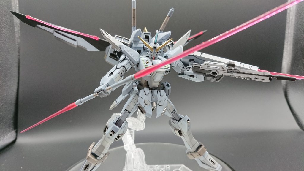 HG インジャスティスガンダム 雪白風塗装–5枚目/制作者：たーぼたーぼ
