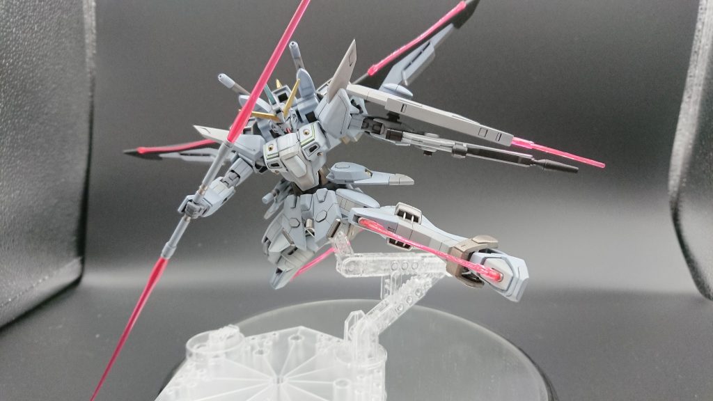 HG インジャスティスガンダム 雪白風塗装–6枚目/制作者：たーぼたーぼ