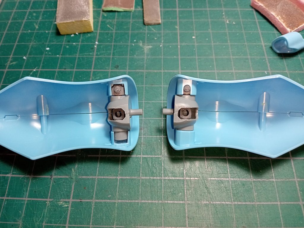肩アーマーの後ハメ加工&nbsp;