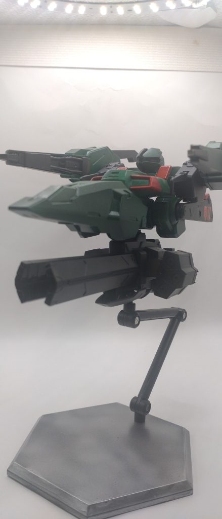 STGの自機みたいな空気。