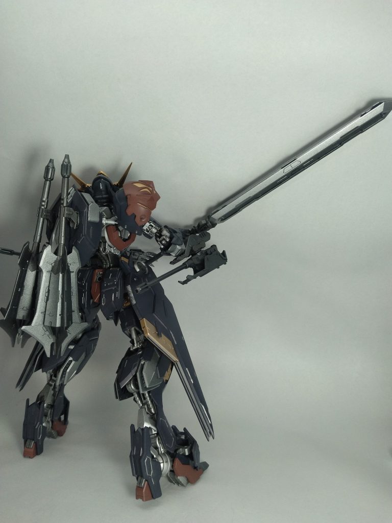 バックショットもかっこいい（自画自賛(zaku-kao4)）。