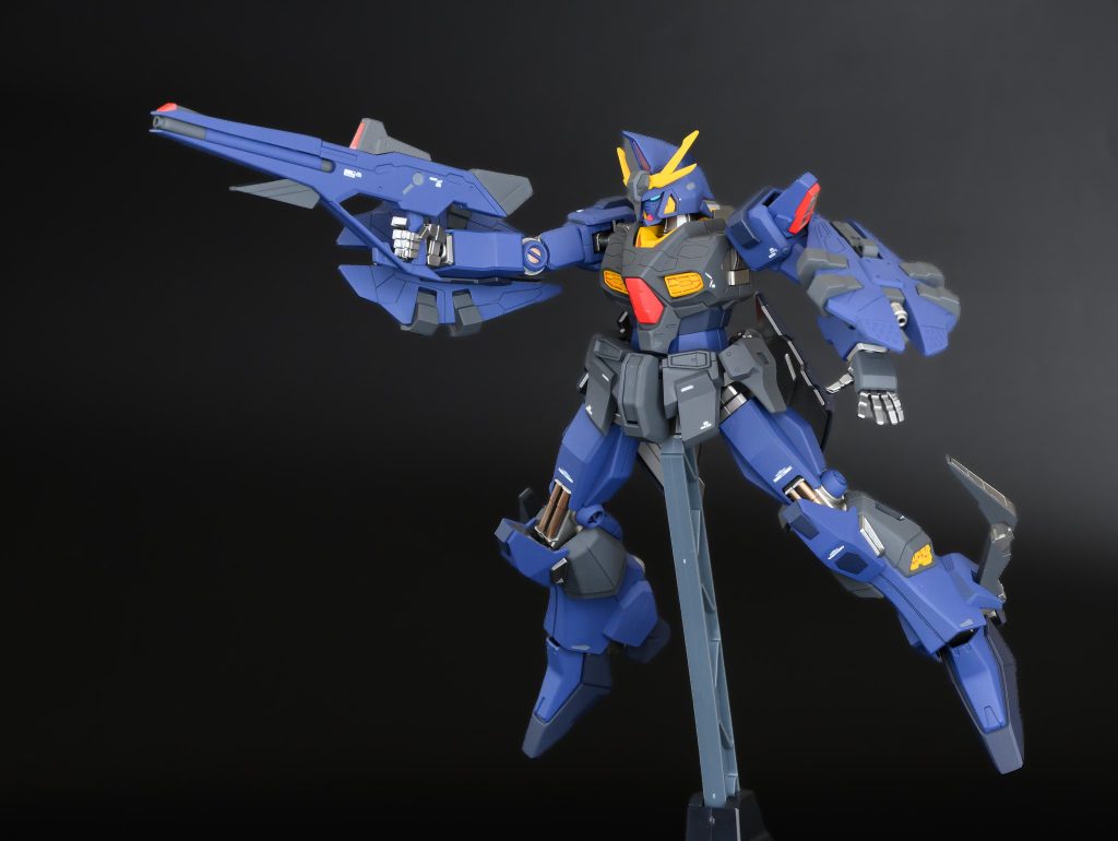 中の人ことオデュッセウスガンダム。こいつだけだと形式番号がRX-104なんですね。ギリシャ神話ではペーネロペーの夫の名がオデュッセウスだとか。