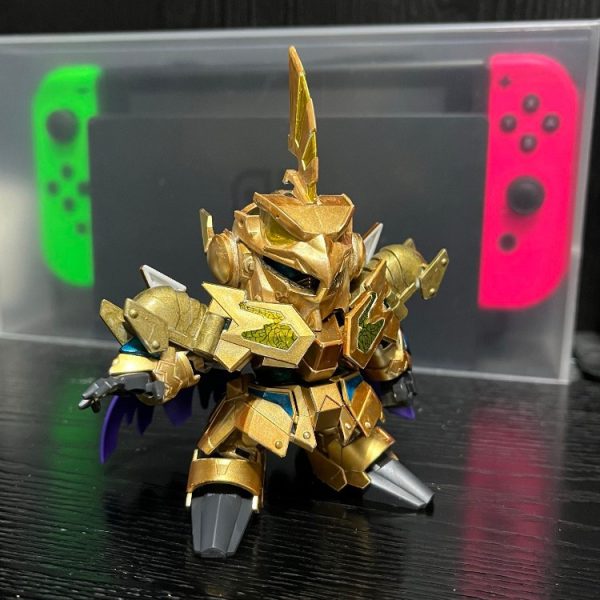 純金の鳳凰騎士。騎士フェニックスガンダム (通常モード。)