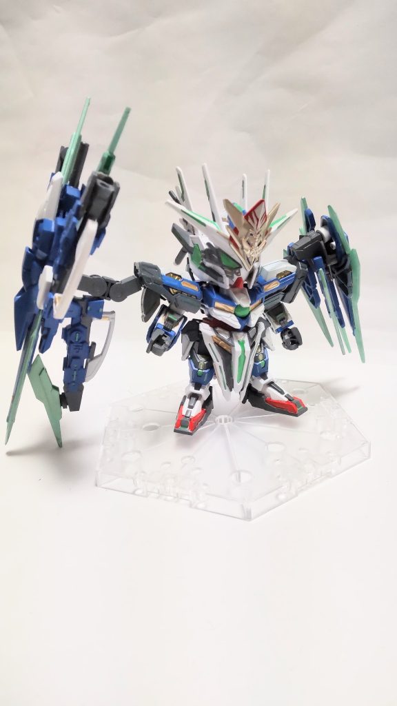 〈 GFフルセイバーユニット〉キャプテンクアンタGFの近距離戦形態。このフルセイバーユニットには各種戦闘において臨機応変に対応するために、複数の形態がある。