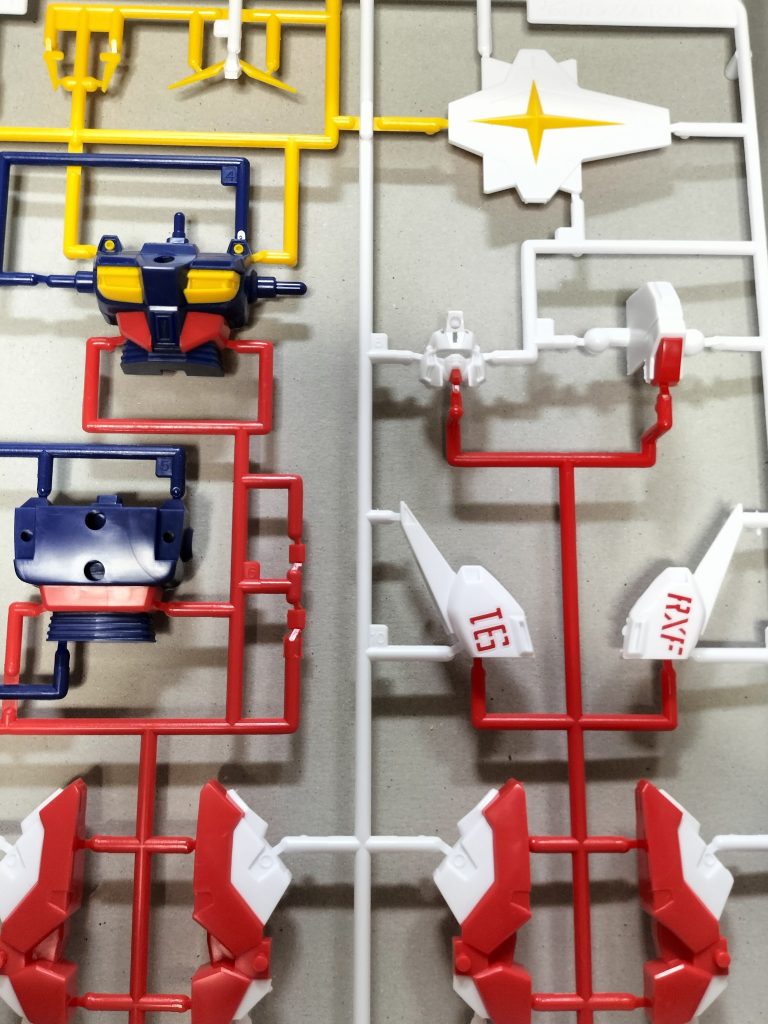 おまけバンダイ驚異のメカニズム(zaku-kao10)でも塗装する場合は普通にパーツ分けしてくれてたほうが…！最後までご覧いただきありがとうございました✨️