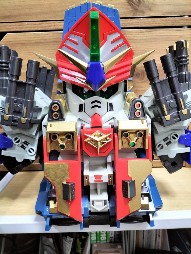 色が褪せていた箇所ガンダムマーカーで塗装現代風に塗りました