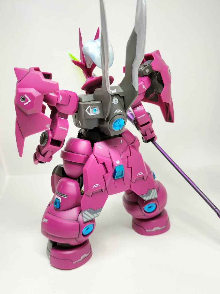 バックショット✨️バーニアっぽいところはメタリックブルーで塗ってみました(gundam-kao6)水星シリーズはデカールがホントカッコいいですよね～