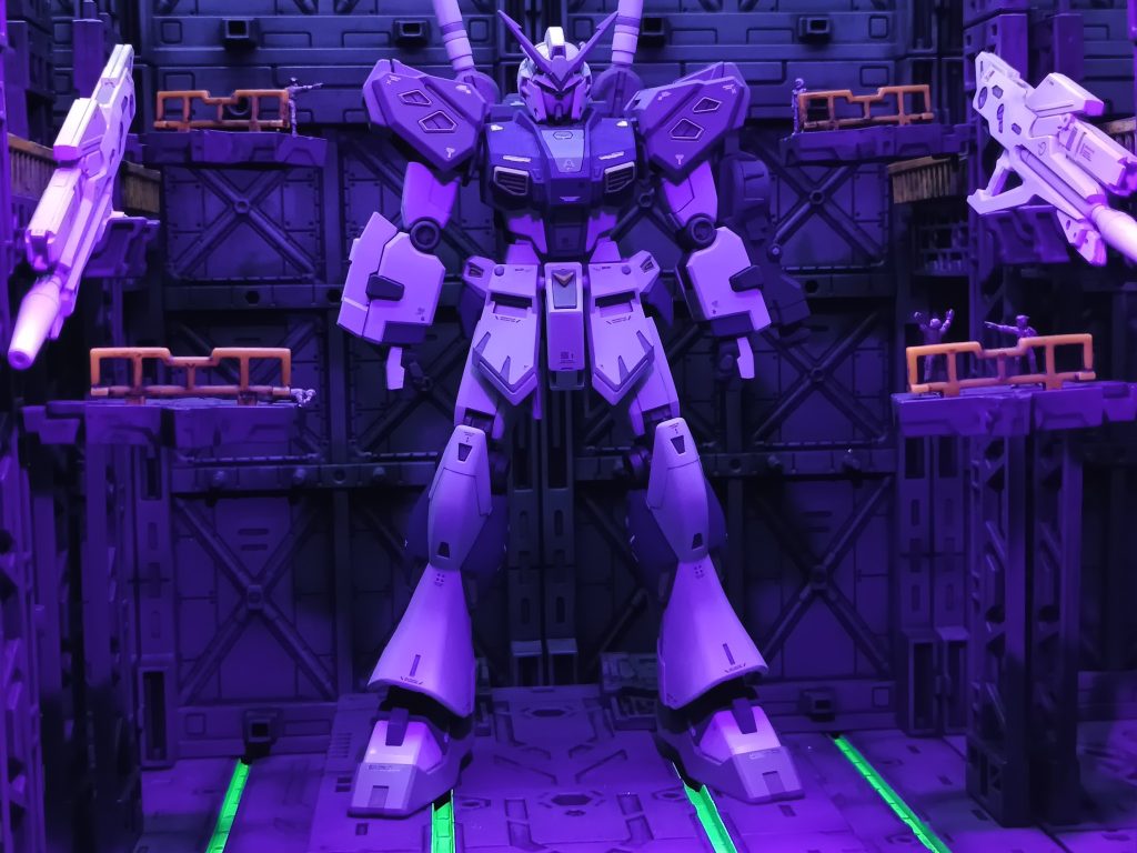 量産型νガンダム–8枚目/制作者：孤独のプラモ