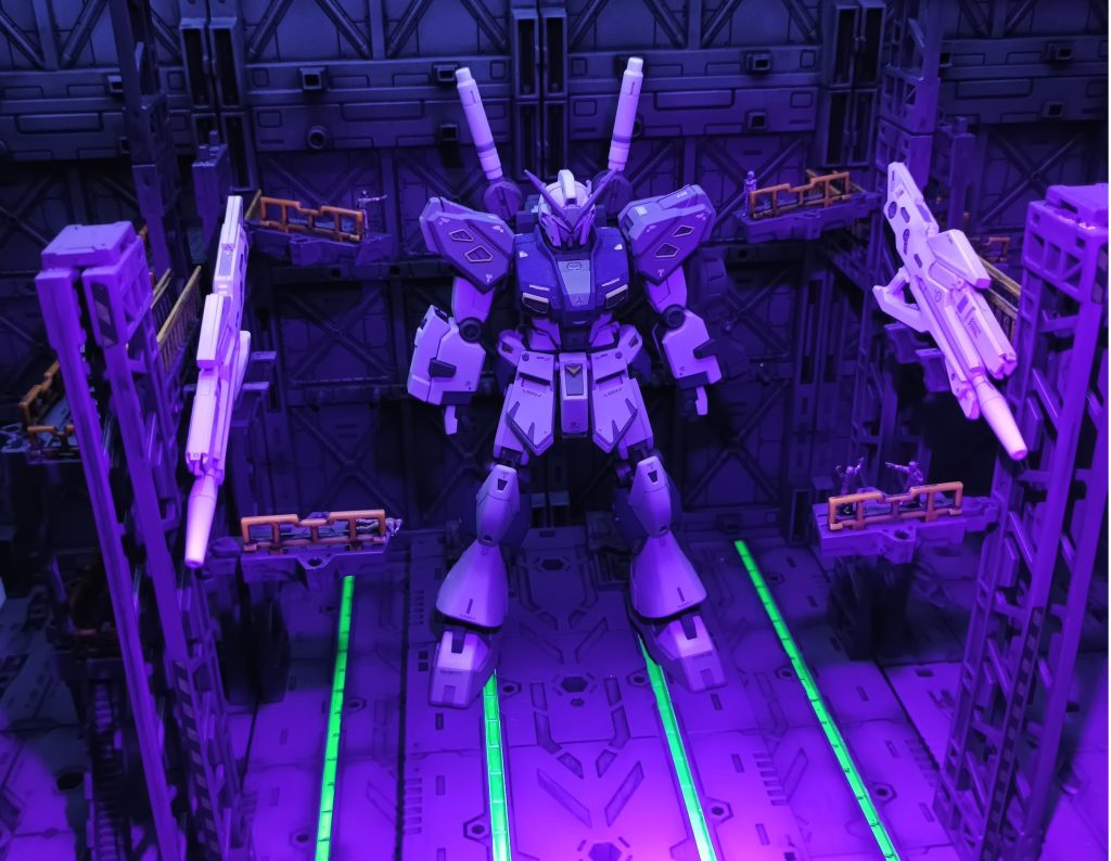 量産型νガンダム–9枚目/制作者：孤独のプラモ