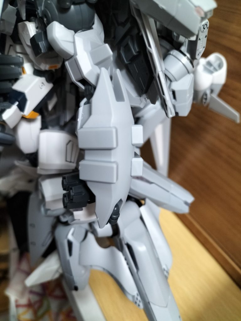 アリュゼウス–4枚目/制作者：F90