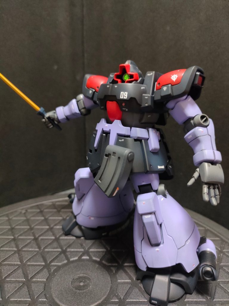 やっぱドムにハズレ無しだね。モノアイでここまで化けるとは。最後まで見てくれてありがとう。最近の投稿ラッシュはひとまず終了です。次はやっとの思いで手にしたMGSDクシャトリヤ。全塗装でいくのて投稿はかなり後かな？また見てね。