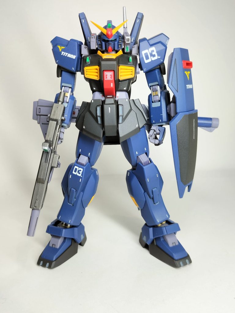 デカールは丁度Z系が再販されてたんでガンダムデカールを貼ってます✨️最初は付属のシールを貼ってみたんですがちょっと違和感が(gundam-kao5)