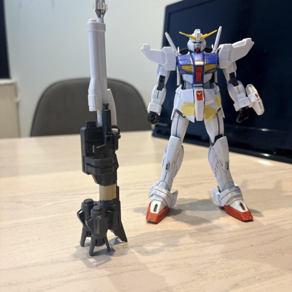 アナハイムの最後のガンダムタイプ？バランスチェックの為、仮組み。大半は旧元キットのパーツで構成。（2枚目）