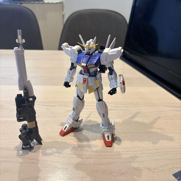 アナハイムの最後のガンダムタイプ？バランスチェックの為、仮組み。大半は旧元キットのパーツで構成。（4枚目）