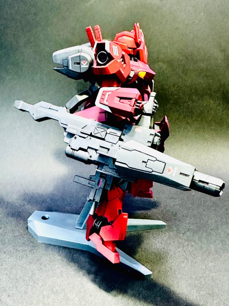 そのままではイメージに合わなかったので、ソーンの武器をミキシングしました