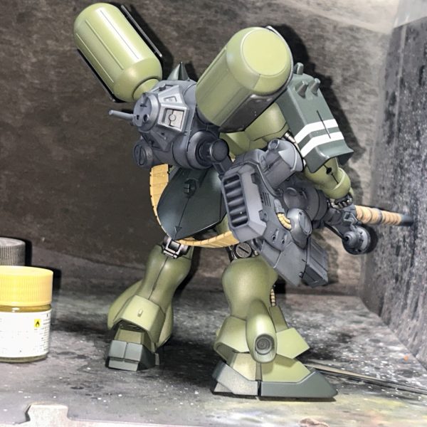 着々と進んでおります。スラスターとモノアイのみとなりました。（2枚目）