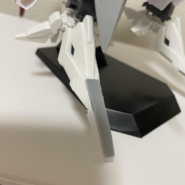 型紙とってたものをプラ板に変更アゴのトゲやら後頭部やら足していってます（6枚目）