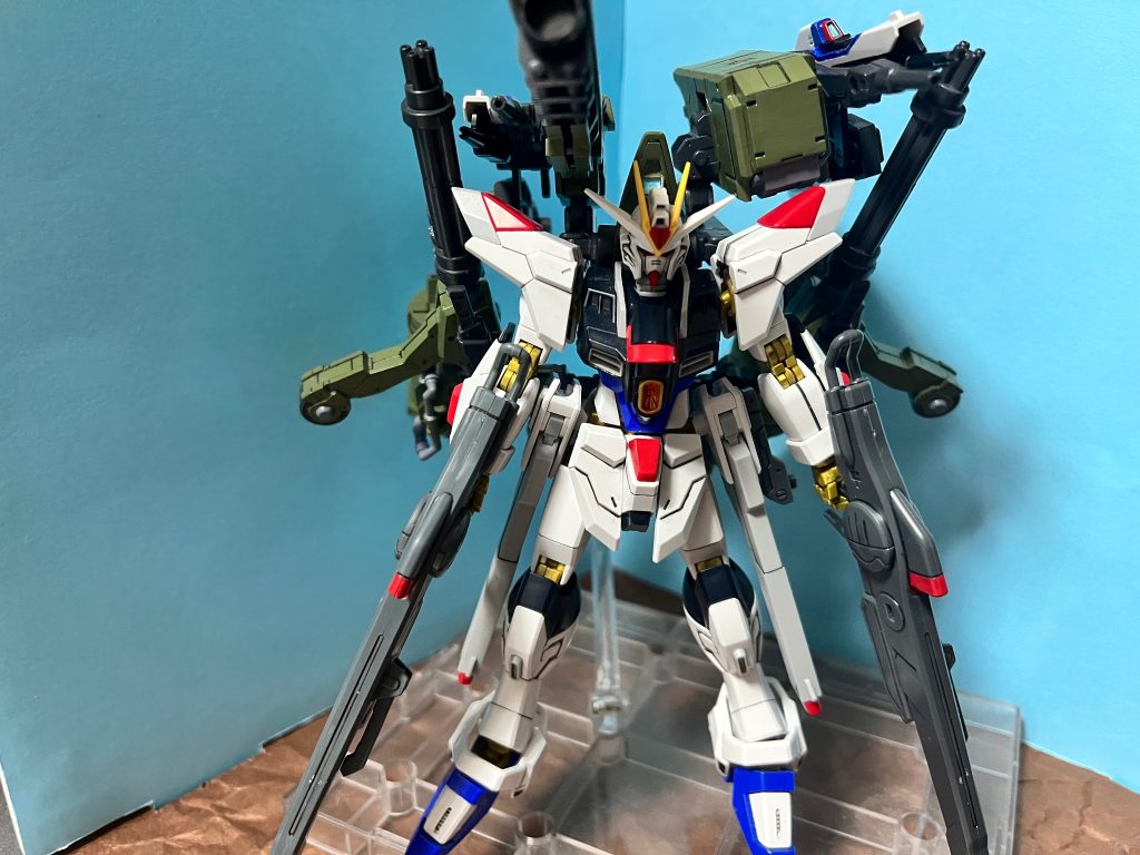 レールガン装備試製35式改レールガン×2を装備した状態です。ツインビームライフルをバックパックに装備できるので、さらなる火力増強が見込めます。