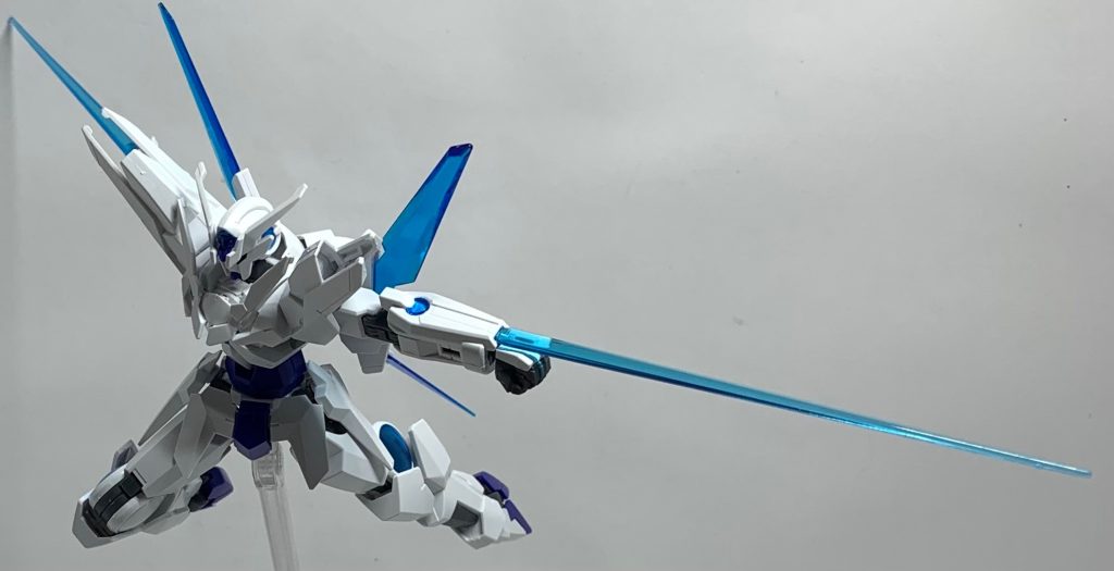キジマ「トランジェントッ！バーストッッッ！」※ビームサーベルエフェクトは付属しないため他キットから流用しています。