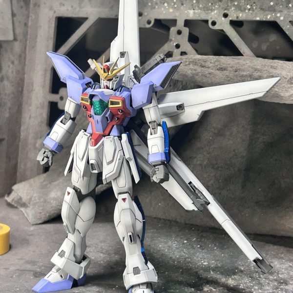 全ての塗装工程を終えました。デカール貼りで完成になります。デカールなし状態が設定画通りの最終形となりますので、ある意味完成になります。キットのデカールは説明書通り貼ります。（2枚目）