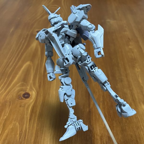 いろんなジャンクパーツと睨めっこしながら追加してってます。ルブリスベースにハイニューガンダムやユニコーンパーツ（2枚目）