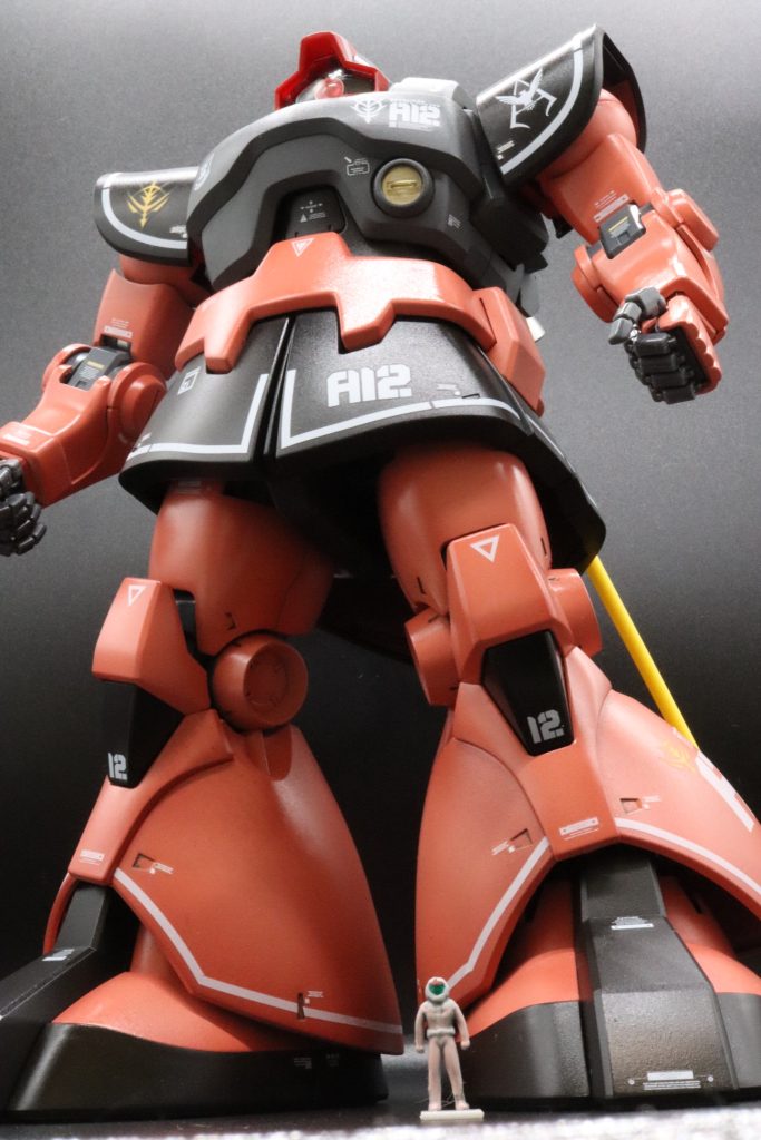 ノーマルスーツ姿のシャアも制作しました。