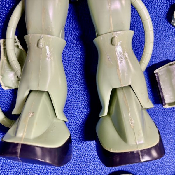身に覚えのある方に次ぐ！ベッタベタに😮‍💨やっちまったな？？😡関節も逆だよ？？🥵この子、１９８１年製造だって。。。😇落ち着いてきたし😅とりあえずレストアしなきゃ…✨（5枚目）