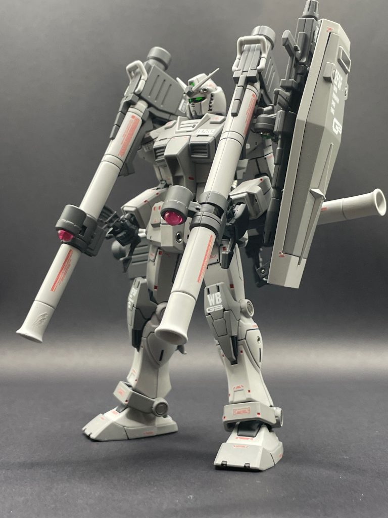 前作のプロトタイプと違い、武装を変更！バズーカ×3、中期型ビームライフル×2、シールド×1になっています。