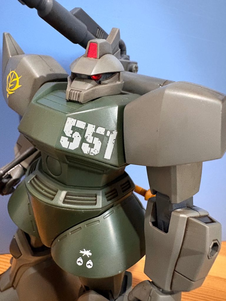 0079年末期あたり...学徒兵が搭乗したイメージで撃墜マークの色は白...MS2機、艦船1隻を撃墜•撃沈でしょうか☺️