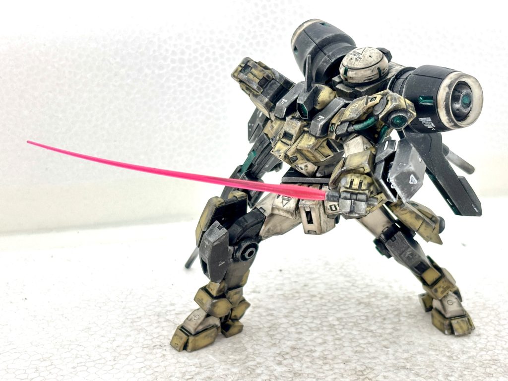 サーベル＆ガトリングガン。