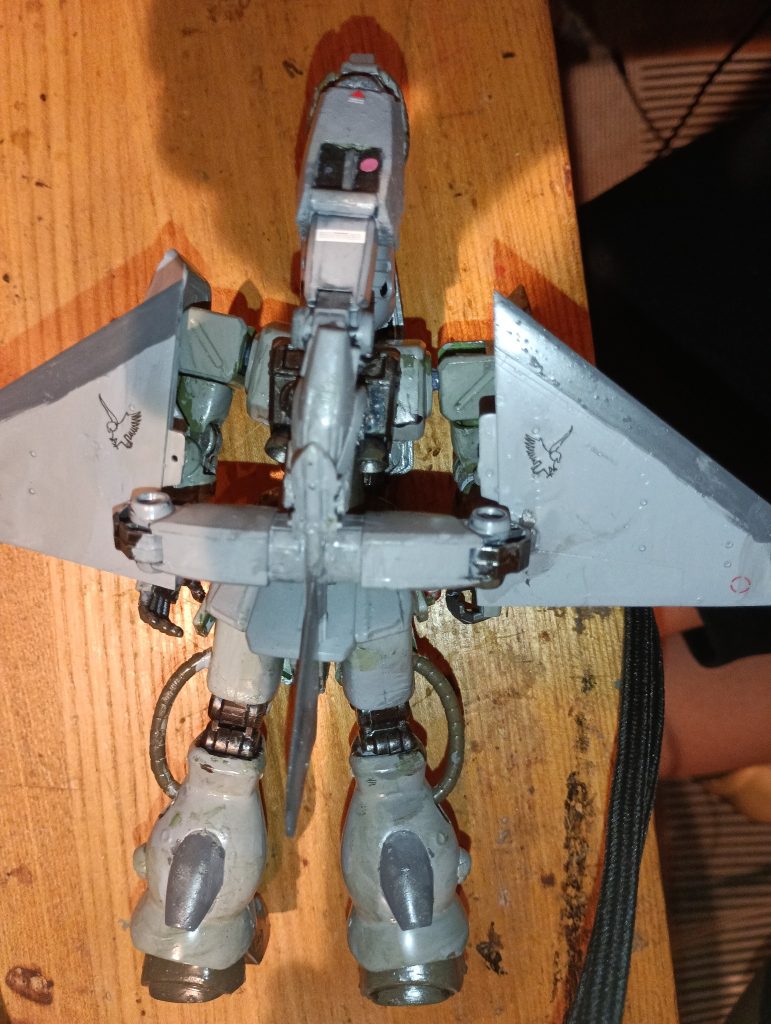 (羽のマークはF-15かなんかから適当にとってきたやつです...)