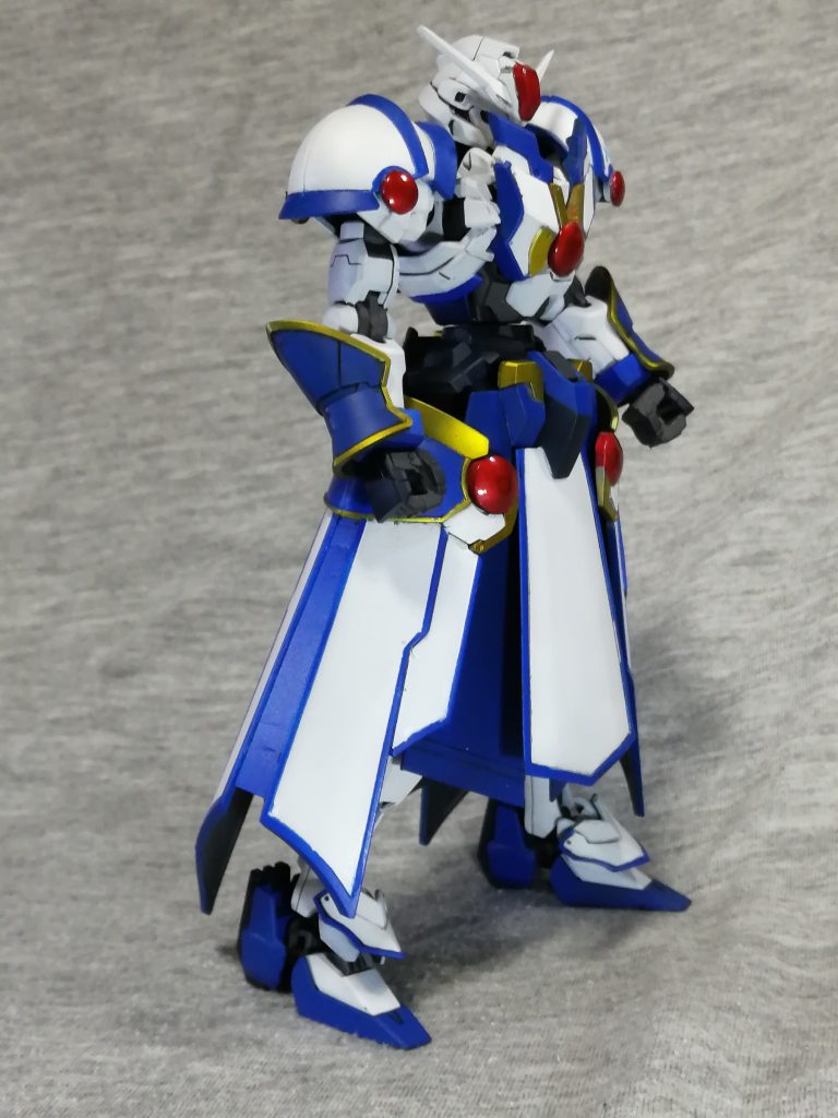 &nbsp;色はクールホワイト、キャラクターブルー、赤い部分はガンクロームにクリアレッドで塗装しました。　黄色い部分はクリアイエローにクリアオレンジ重ねて好みの色にしました。　つや消しトップコートで完成です。&nbsp;