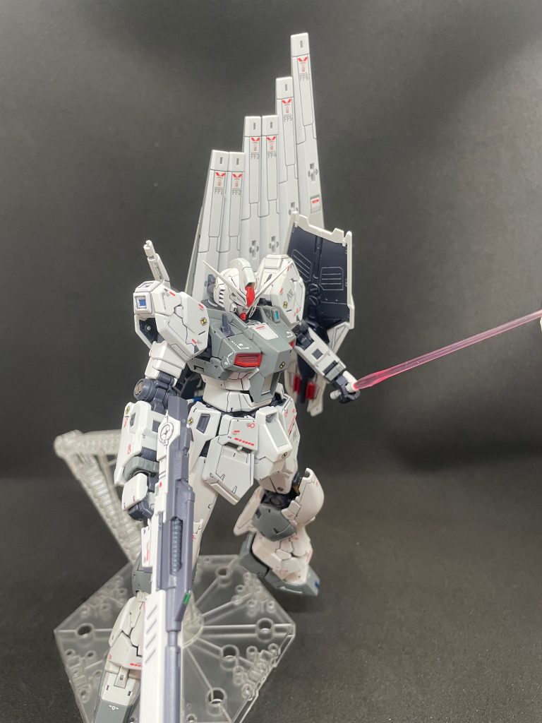 RG 1/144 GUNDAM SIDE-F限定 νガンダム (ファーストロットカラーVer.)
