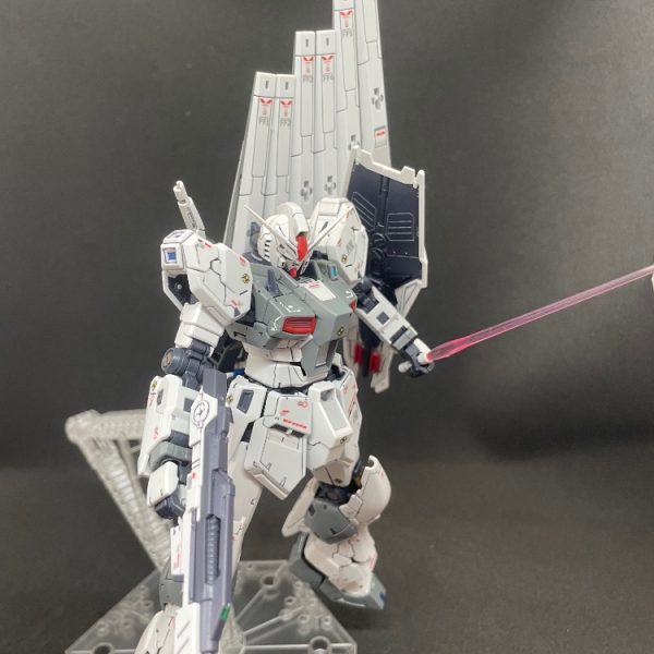 RG 1/144 GUNDAM SIDE-F限定 νガンダム (ファーストロットカラーVer.)