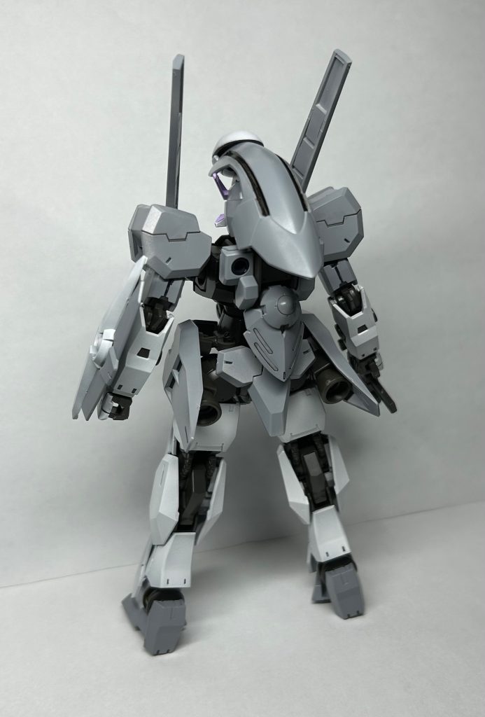 ・背部盾以外はジンクス以外のキット等から製作しています。