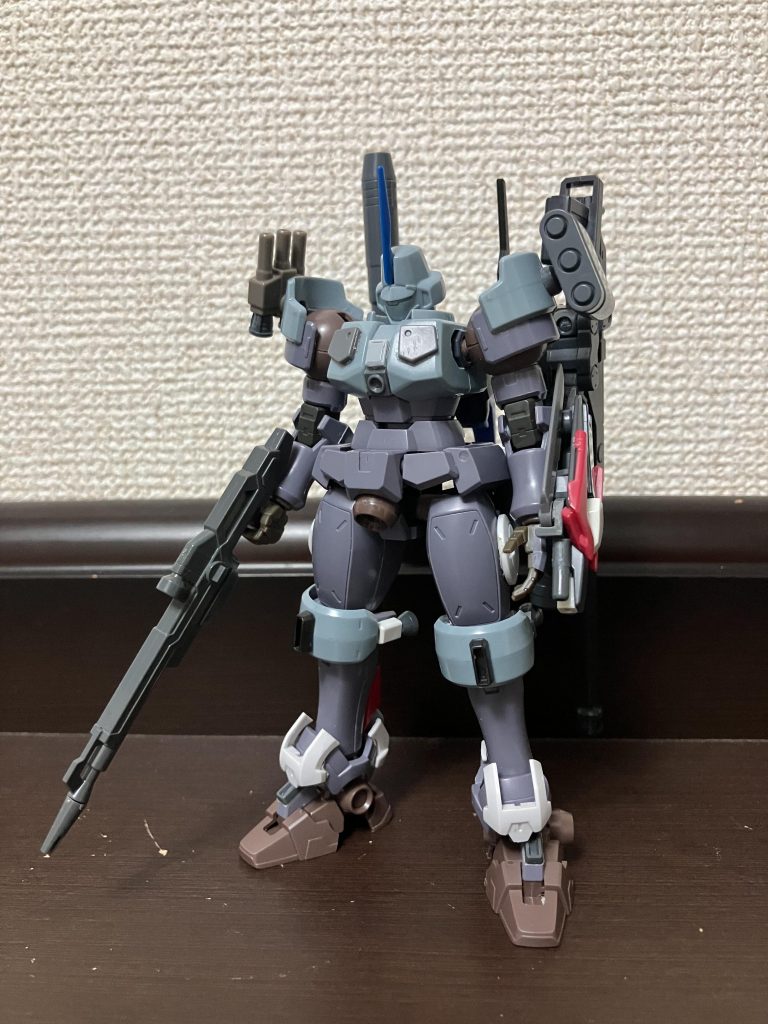 レザブレまた少し改造しました。ブレード発生口の横にキャノンを2門追加、白いパーツはこのままにしようか別にしようか悩み中。手持ちのジャンクもあまりないので、良さそうなパーツを探すだけでも一苦労w あと足回りも少し変更。やっ [&hellip;]（4枚目）