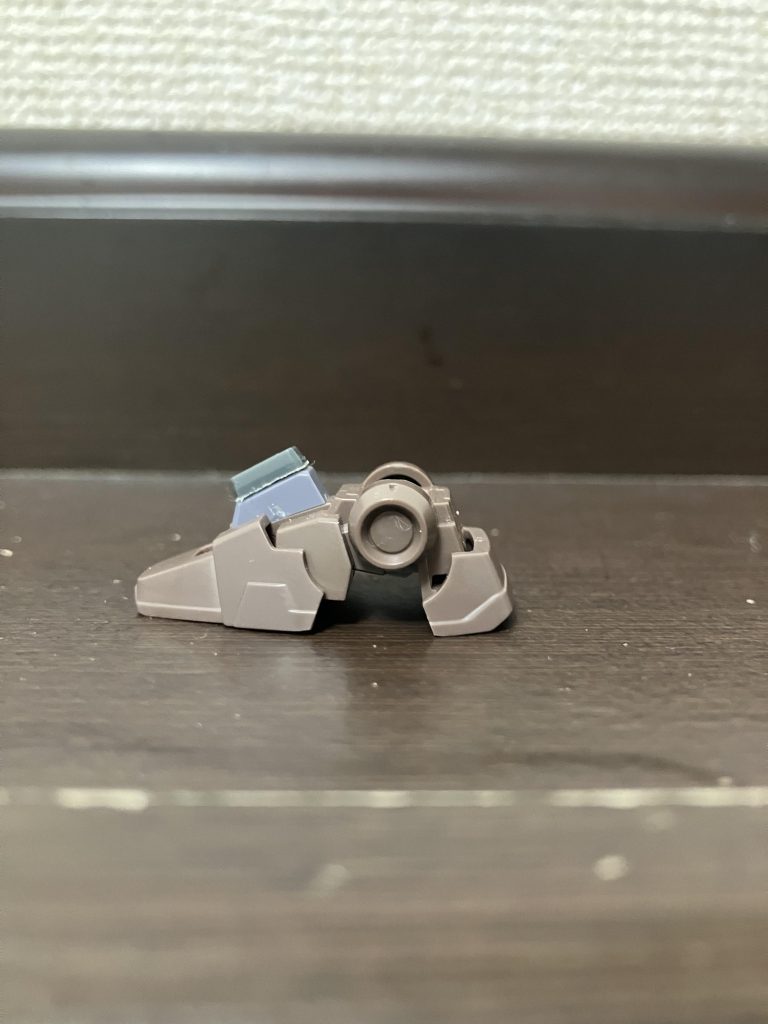 レザブレまた少し改造しました。ブレード発生口の横にキャノンを2門追加、白いパーツはこのままにしようか別にしようか悩み中。手持ちのジャンクもあまりないので、良さそうなパーツを探すだけでも一苦労w あと足回りも少し変更。やっ [&hellip;]（3枚目）
