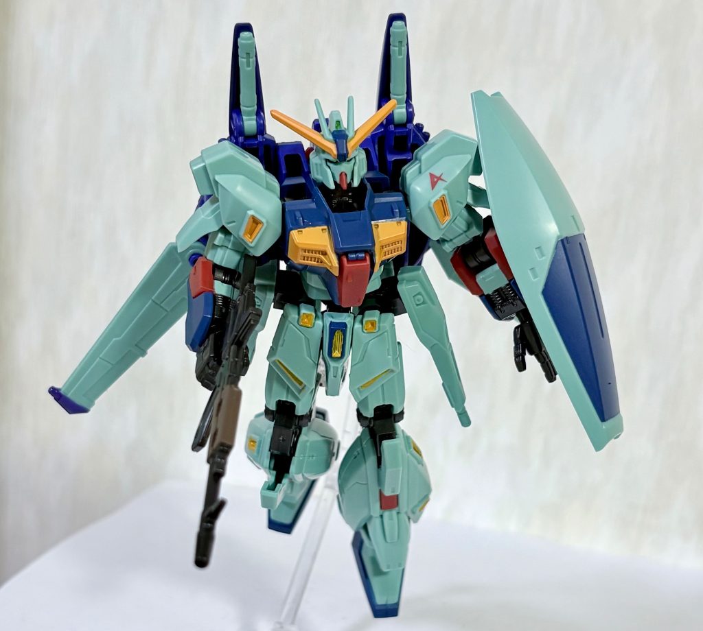 リガズィ自体は個人的にあまり刺さらない機体だが、こういうガンダム顔ならイケる(gundam-kao6)